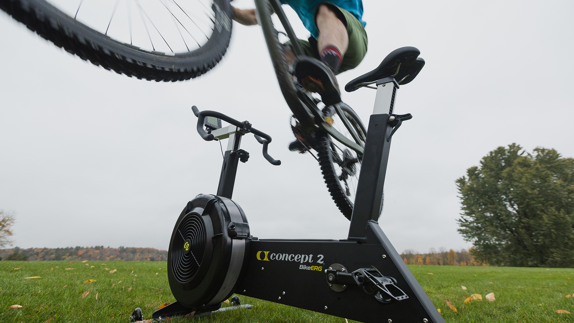 concept2_zoombkgrd_bikeergair.jpg